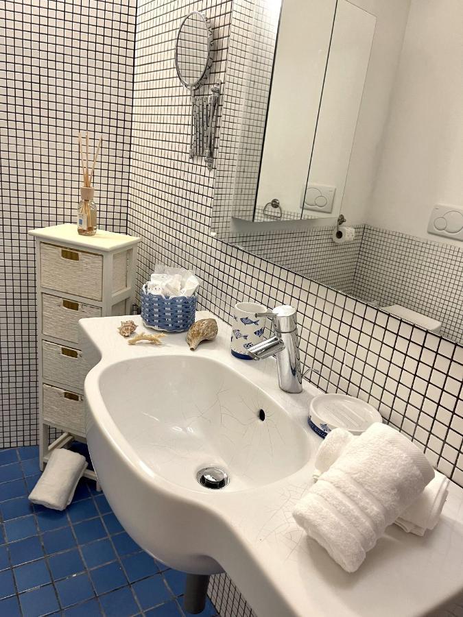 Apartamento Cozy Loft Marina View Savona Exterior foto